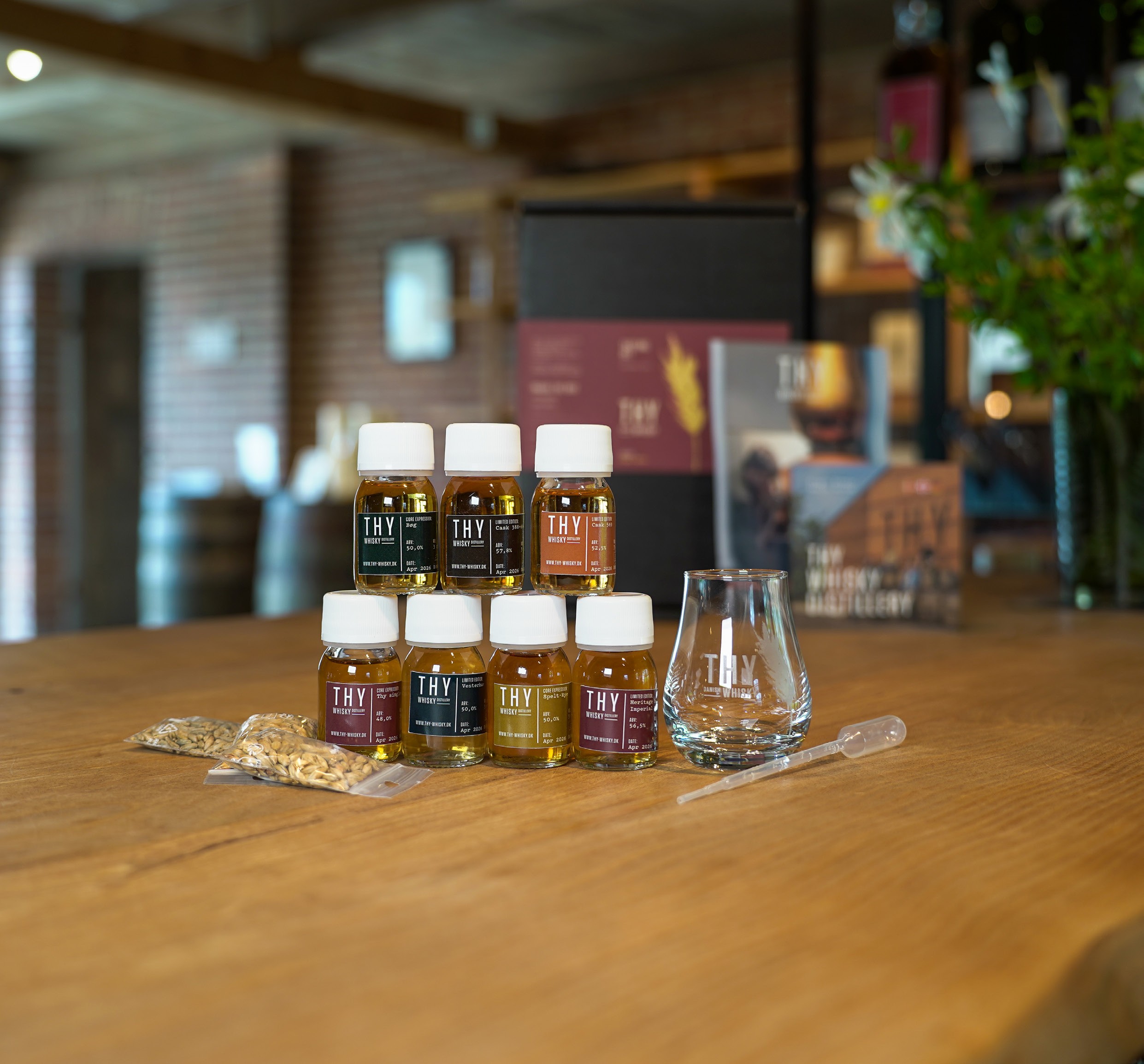 Thy Distillery Tasting Set - 7 Whiskys a 3cl, Glas x Malzproben